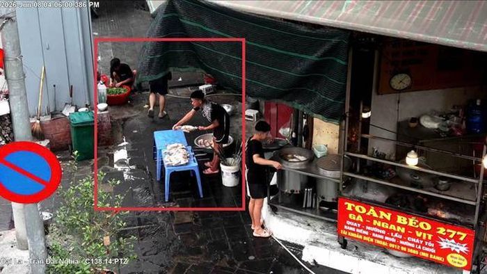 Trước số 277 Trần Đại Nghĩa, phường Tương Mai: Sử dụng trái phép vỉa hè để kinh doanh dịch vụ ăn uống.