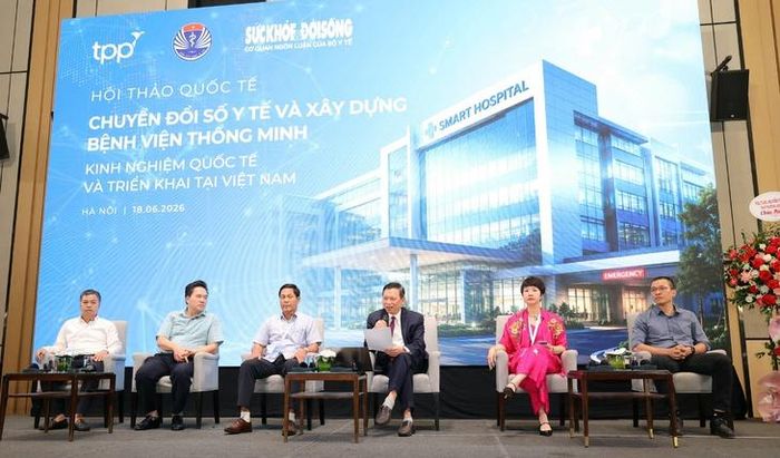 Tại Hội thảo có 3 phiên thảo luận, nơi các chuyên gia, nhà quản lý có dịp trao đổi thẳng thắn những vướng mắc, thuận lợi khi thực hiện chuyển đổi số trong y tế.