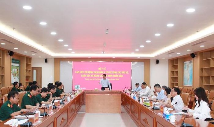 Quang cảnh buổi làm việc.