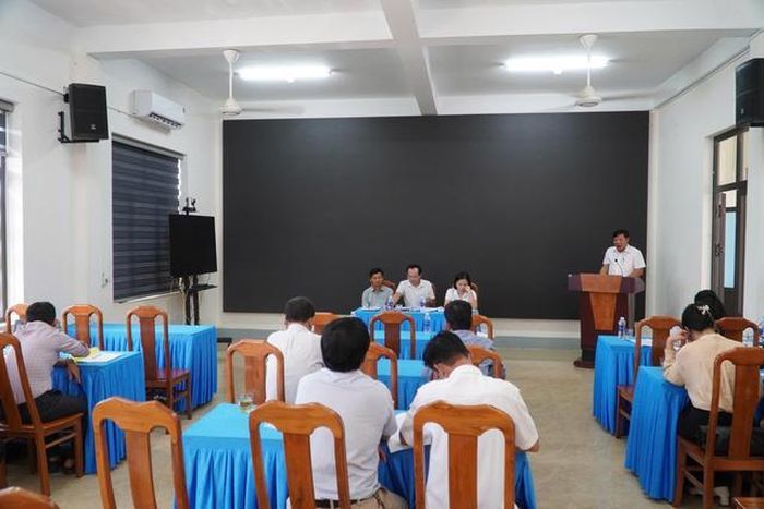 Sở Y tế Quảng Trị làm việc với UBND xã A Dơi, Lìa và Trạm Y tế hai địa phương nhằm đánh giá tình hình dịch tễ sốt rét, triển khai các giải pháp tăng cường giám sát, phòng chống bệnh tại khu vực biên giới.