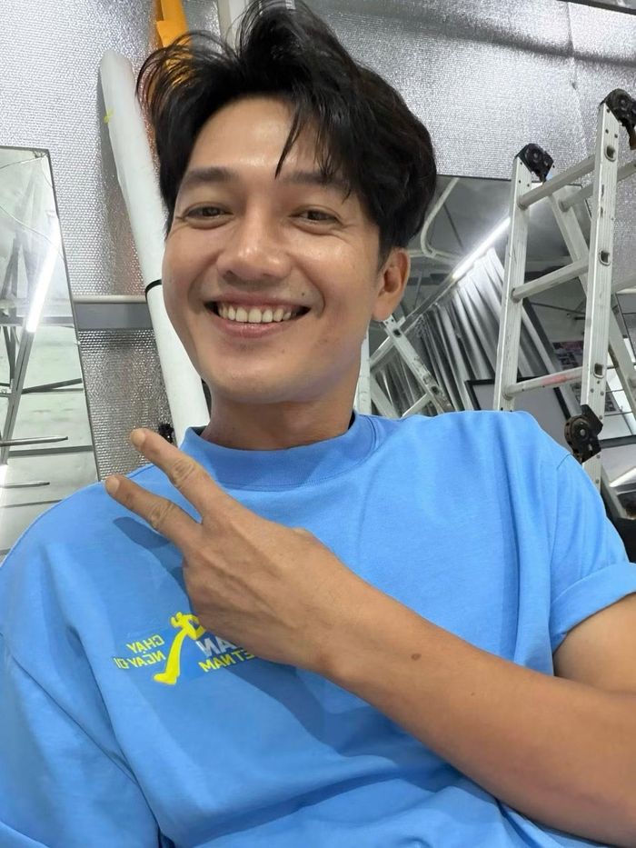 Quang Tuấn đang ghi hình cho Running Man Vietnam mùa 4.