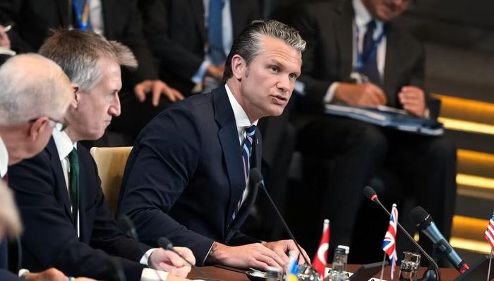 Washington cũng đang xem xét lại mức đóng góp tài chính cho NATO, dự kiến đạt 790 triệu USD trong năm 2026. Việc duy trì hay cắt giảm mức đóng góp sẽ phụ thuộc vào khả năng các đồng minh thực hiện cam kết tăng chi tiêu quốc phòng.