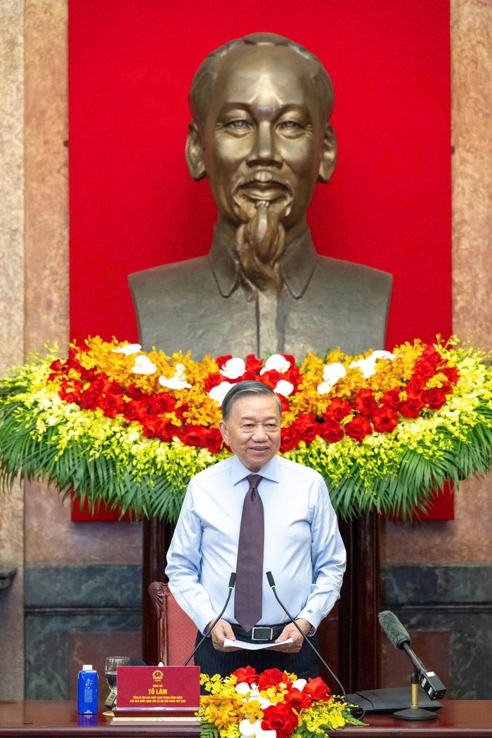 Tổng Bí thư, Chủ tịch nước Tô Lâm phát biểu tại buổi gặp mặt 101 nhà báo tiêu biểu. Ảnh: Việt Trung.