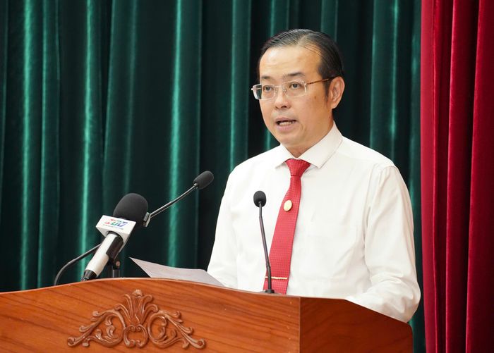  Tân Tổng giám đốc Cơ quan Báo và Phát thanh, Truyền hình TP.HCM Lê Văn Minh phát biểu nhận nhiệm vụ. Ảnh: THUẬN VĂN 