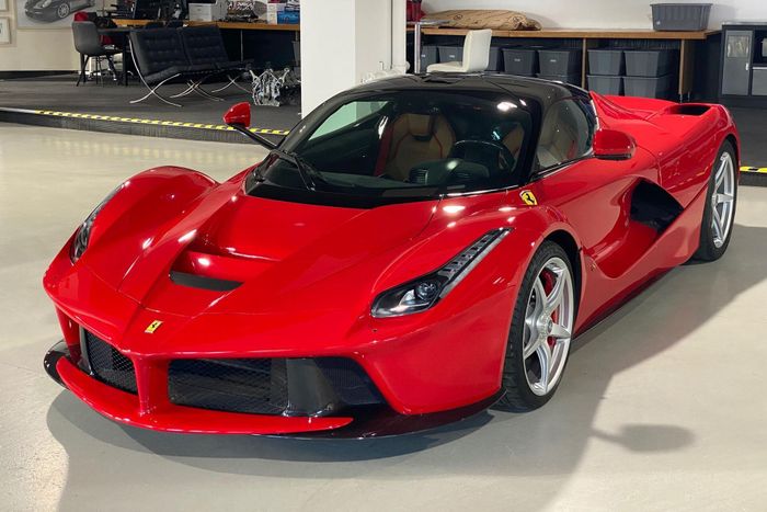  Những mẫu siêu xe biểu tượng như Ferrari LaFerrari thường không được bán rộng rãi mà chỉ dành cho một nhóm khách hàng được hãng lựa chọn, với những quy tắc xếp hạng đặc biệt mà thương hiệu này giữ kín. 