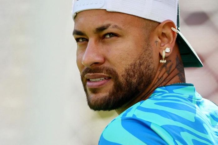 Neymar đã sẵn sàng cho ngày tái xuất. Ảnh: Reuters.