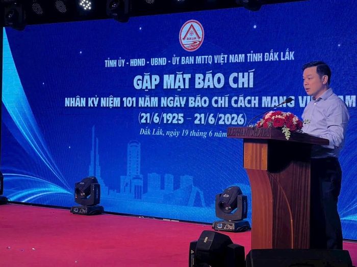 Chủ tịch UBND tỉnh Đắk Lắk Đỗ Hữu Huy bày tỏ mong muốn các cơ quan báo chí tiếp tục đồng hành cùng địa phương trên chặng đường phát triển mới
