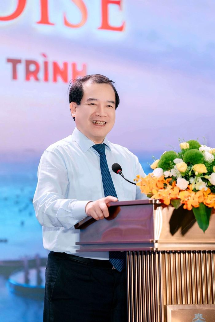TS. Hà Văn Siêu, Phó Cục trưởng Cục Du lịch Quốc gia Việt Nam phát biểu tại chương trình
