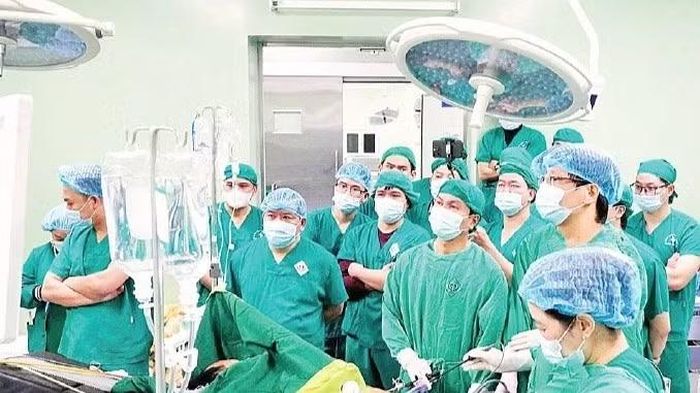 Bệnh viện Trung ương Thái Nguyên đã làm chủ nhiều kỹ thuật chuyên sâu trong khám, điều trị. Trong ảnh: Một ca phẫu thuật tại bệnh viện (Ảnh: HƯƠNG LAN)