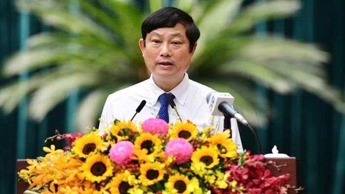 Chủ tịch Hội đồng nhân dân Thành phố Hồ Chí Minh Võ Văn Minh phát biểu bế mạc kỳ họp.