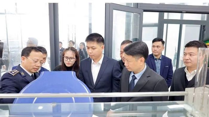 Phòng thử nghiệm được trang bị hệ thống thiết bị hiện đại, đồng bộ, thân thiện với môi trường, đáp ứng các yêu cầu nghiêm ngặt về kiểm nghiệm, xét nghiệm hàng hóa xuất khẩu.
