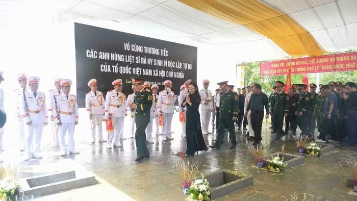 Các Anh hùng liệt sĩ được an táng tại Nghĩa trang Liệt sĩ Bản Qua, xã Bát Xát.