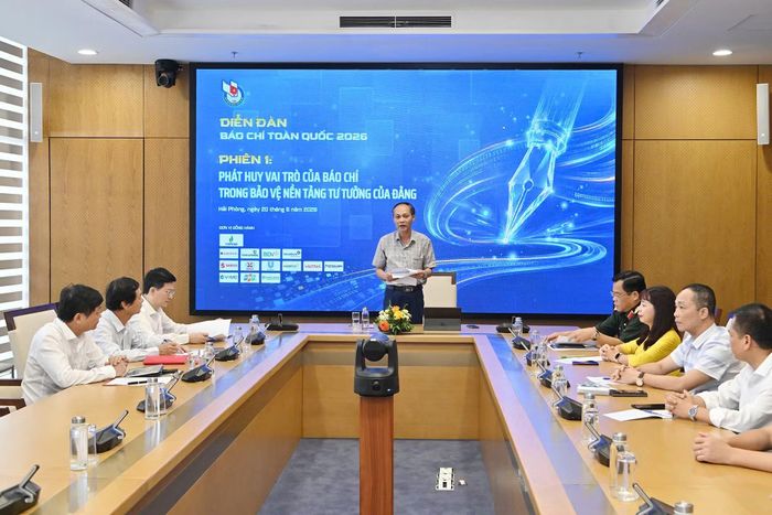 Quang cảnh phiên thảo luận.