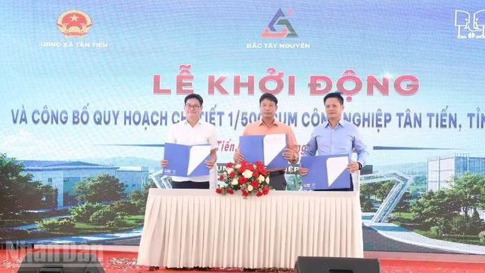 Công ty cổ phần đầu tư khoáng sản Bắc Tây Nguyên, Hiệp hội Sầu riêng Đắk Lắk và Công ty Trách nhiệm hữu hạn một thành viên xuất nhập khẩu 2/9 Đắk Lắk (Simexco Daklak) ký kết Biên bản ghi nhớ hợp tác chiến lược.
