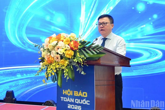 Đồng chí Lê Quốc Minh, Ủy viên Trung ương Đảng, Tổng Biên tập Báo Nhân Dân, Phó Trưởng Ban Tuyên giáo và Dân vận Trung ương, Chủ tịch Hội Nhà báo Việt Nam phát biểu bế mạc Diễn đàn Báo chí toàn quốc 2026.