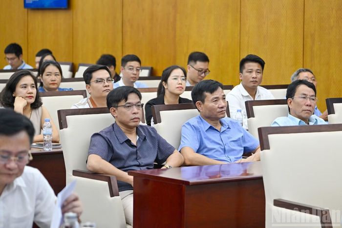 Các đại biểu tham dự phiên thảo luận.