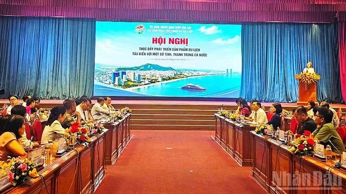 Quang cảnh hội nghị