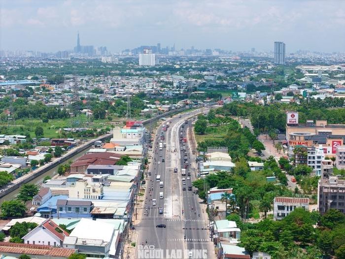 Năm 2022, tỉnh Bình Dương cũ khởi công dự án nâng cấp đoạn qua địa bàn dài khoảng 15 km, mở rộng từ 6 lên 8 làn xe với tổng mức đầu tư hơn 6.000 tỉ đồng.