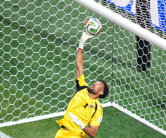 Vozinha cản phá xuất thần giúp Cape Verde hòa Tây Ban Nha 0-0. Ảnh: AP