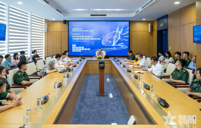 Quang cảnh tọa đàm.