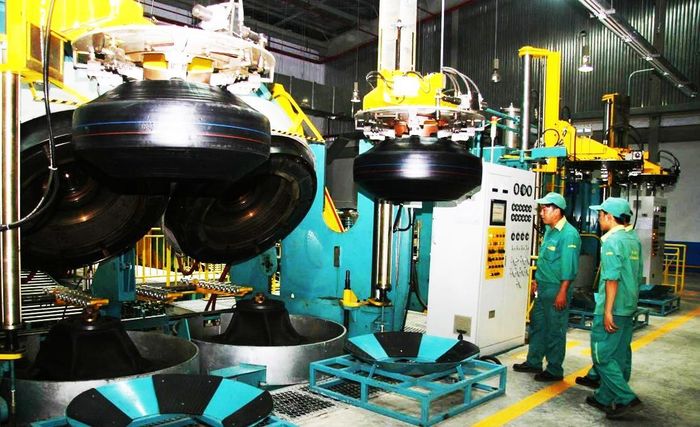 Công ty CP Cao su Đà Nẵng sản xuất các sản phẩm lốp ô-tô xuất khẩu sang thị trường Mỹ và Brazil.