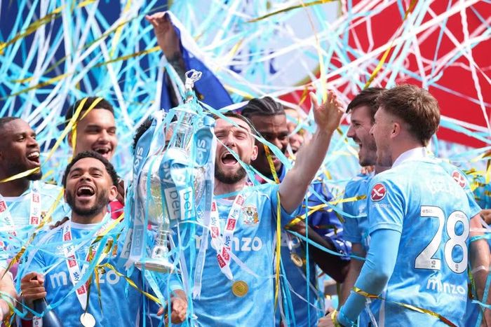 Arsenal sẽ tiếp tân binh Coventry City ở trận mở màn mùa bóng tới.