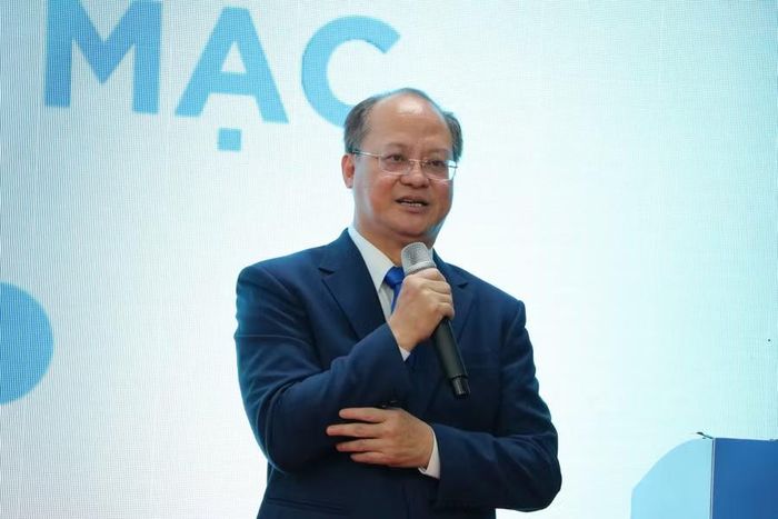 ThS.BS.CKII Lê Anh Tuấn, Giám đốc Bệnh viện Mắt TPHCM.