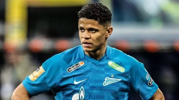 Santos đang là trụ cột ở Zenit