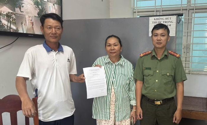 Công an giúp người dân lấy lại tiền sau khi sơ suất chuyển nhầm tài khoản
