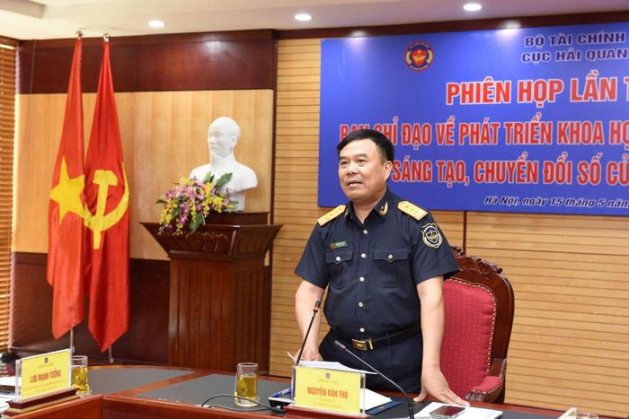 Cục trưởng Cục Hải quan ông Nguyễn Văn Thọ chỉ đạo hội nghị ( tại Phiên họp lần thứ ba Ban chỉ đạo về phát triển khoa học, công nghệ, đổi mới sáng tạo, chuyển đổi số của Cục Hải quan)