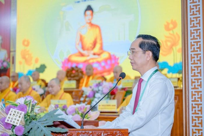 Phó Bí thư Tỉnh ủy, Chủ tịch Ủy ban MTTQVN tỉnh Cà Mau Hồ Thanh Thủy phát biểu tại đại hội. Ảnh: Đăng Huy