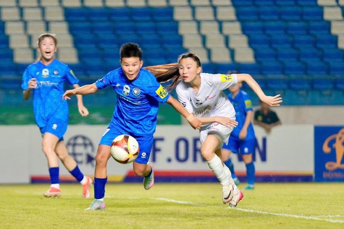 Thái Nguyên T&T (xanh) và Phong Phú Hà Nam chia điểm ngày ra quân