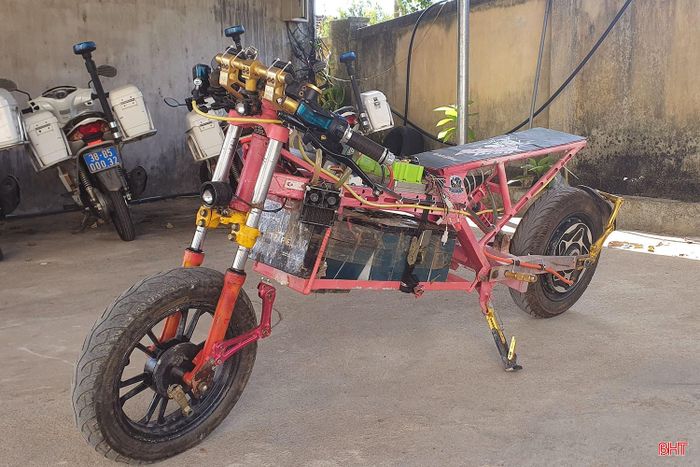 Phương tiện sau khi cải tạo có thể đạt vận tốc khoảng 100 km/h.