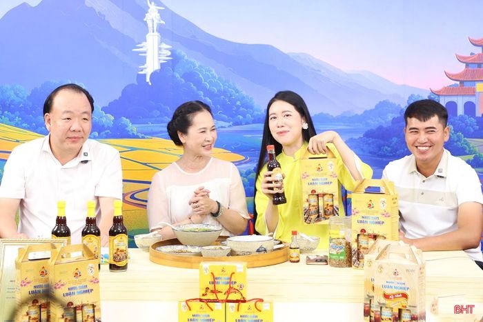Việc ứng dụng khoa học, công nghệ và chuyển đổi số trở thành động lực quan trọng giúp các chủ thể OCOP mở rộng thị trường cho sản phẩm địa phương.