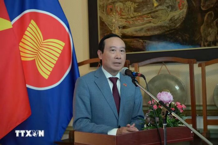 Đại sứ Việt Nam tại Bỉ, kiêm nhiệm Đại công quốc Luxembourg và Trưởng Phái đoàn Việt Nam bên cạnh Liên minh châu Âu Nguyễn Văn Thảo phát biểu tại Hội nghị xúc tiến đầu tư tỉnh Tây Ninh. (Ảnh: Lan Anh/TTXVN)