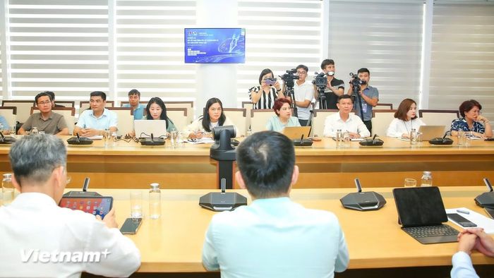 Các đại biểu, diễn giả tại phiên thảo luận. (Ảnh: Sơn Hải)