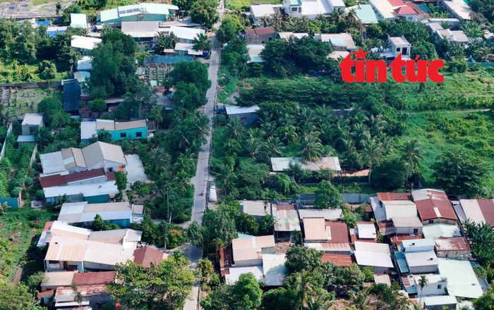 Quy hoạch kéo dài 30 năm khiến phần lớn nhà cửa tại Bình Quới - Thanh Đa không được cải tạo, xây dựng mới, đến nay khu vực này vẫn mang đậm dáng dấp của một vùng nông thôn.
