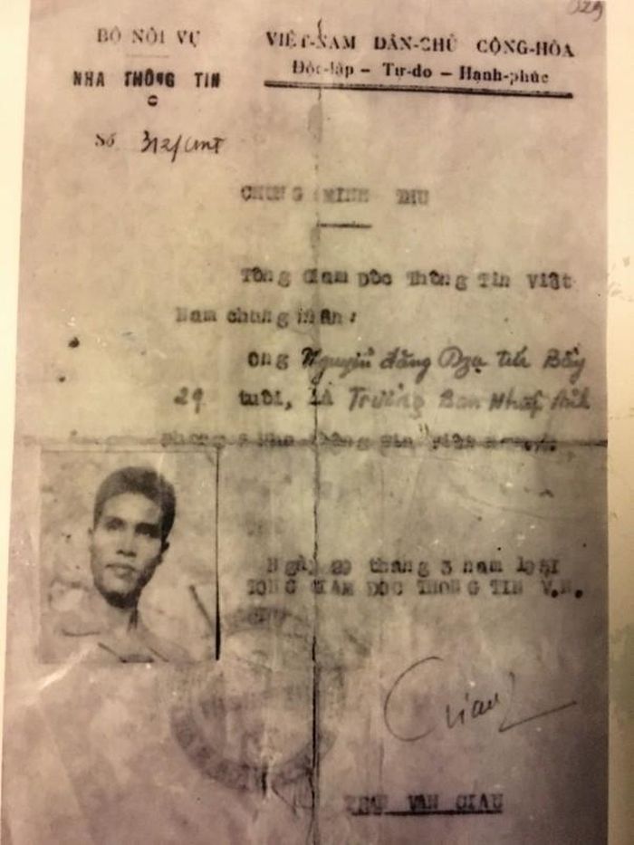 Chứng minh thư Trưởng Ban Nhiếp ảnh.