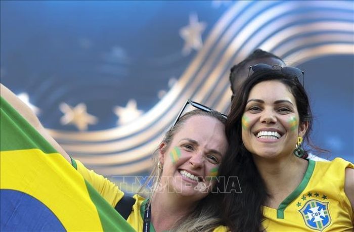 Các cổ động viên đội tuyển Brazil. Ảnh: THX/TTXVN