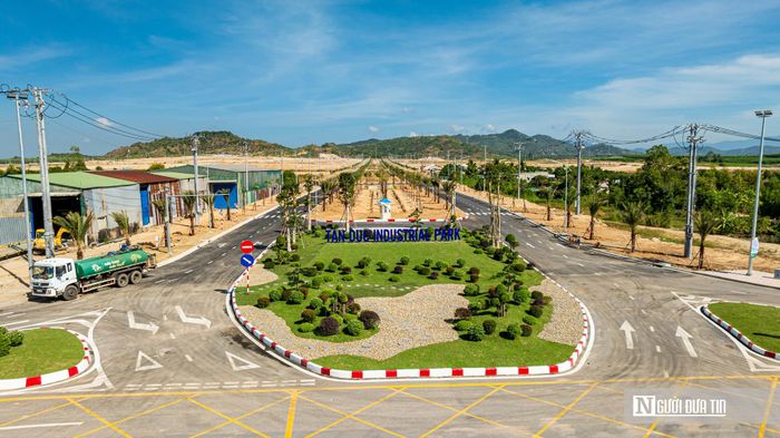 Quang cảnh KCN Tân Đức.