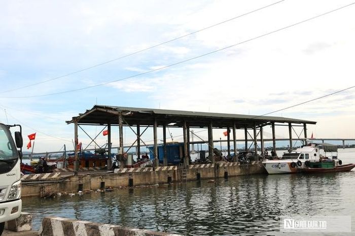 Khu vực cảng cá Cửa Hội đìu hiu, không nhộn nhịp như trước đây.