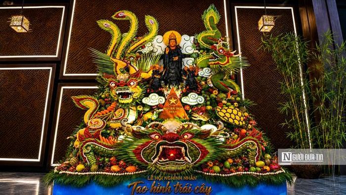 Đạt giải Nhất với tác phẩm "Linh khí núi Bà – Tứ linh hội tụ", anh Nguyễn Huy Hậu (đại diện nhóm nghệ nhân Tây Ninh) cho biết, nhóm đã sử dụng khoảng một tấn trái cây, rau củ cùng nhiều nghệ nhân tham gia thực hiện. Lấy cảm hứng từ sự linh thiêng của núi Bà Đen và hình tượng Tứ linh, tác phẩm được hoàn thiện sau nhiều ngày đêm miệt mài sáng tạo. Theo anh Hậu, thách thức lớn nhất là kết hợp hàng nghìn chi tiết từ các loại nông sản thành một tổng thể hài hòa, sống động và giữ được độ tươi trong suốt thời gian trưng bày.