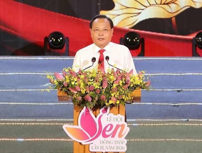Ông Nguyễn Hùng Tráng - Bí thư Đảng ủy phường Cao Lãnh phát biểu tại lễ khai mạc.