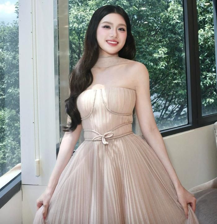 Hình ảnh mới nhất của Phương Oanh. Ảnh: FBNV