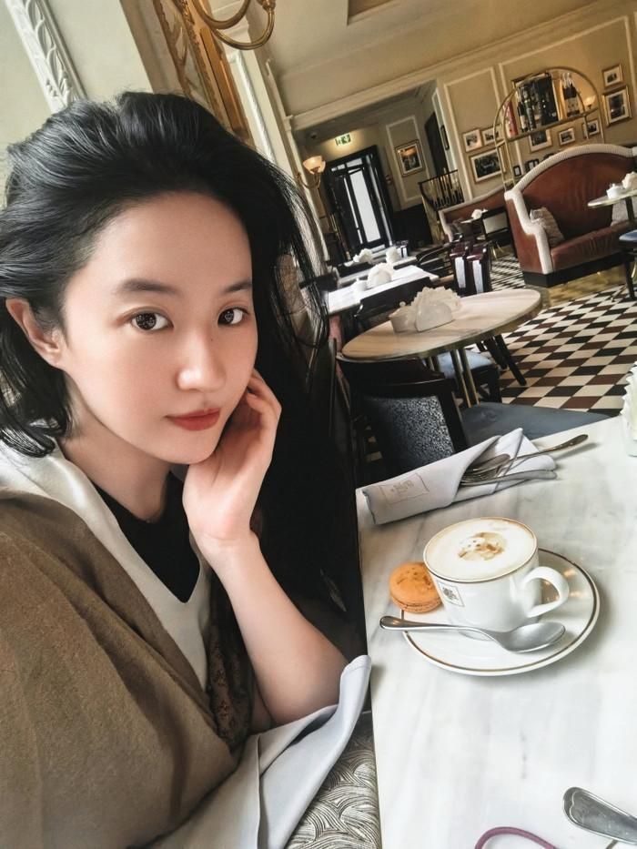 Lưu Diệc Phi được cho là sắp có bước tiến mới trong sự nghiệp sau một thời gian nghỉ ngơi. Ảnh: FBNV