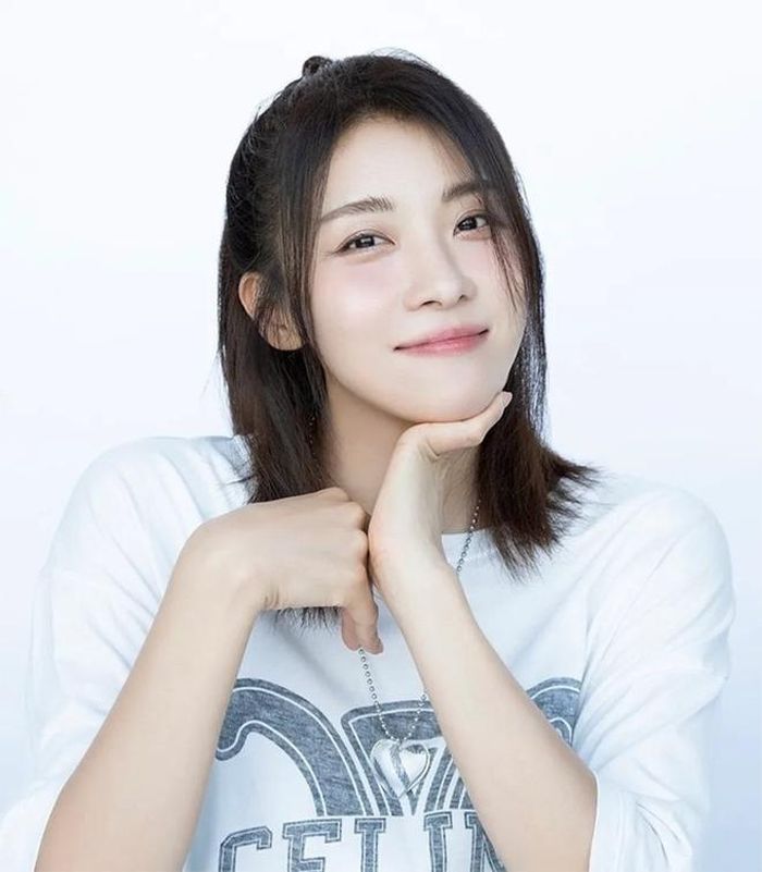 Cách đây chưa lâu, Ha Ji Won còn gây bất ngờ khi xuất hiện trên một chương trình âm nhạc sau 23 năm vắng bóng.