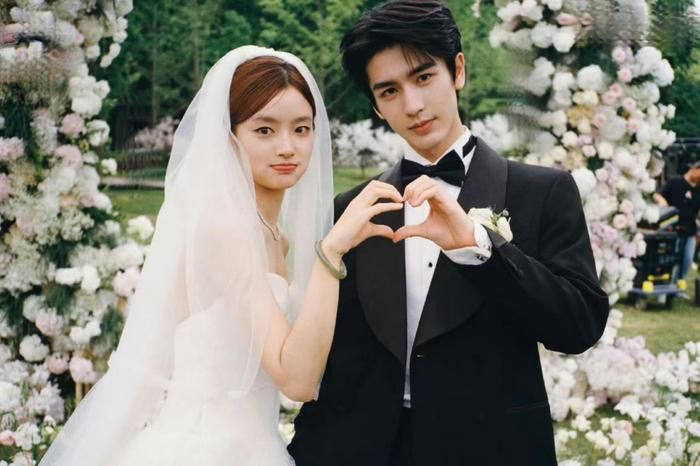 Yêu Em quy tụ Trương Lăng Hách trong vai Hà Tô Diệp và Từ Nhược Hàm trong vai Thẩm Tích Phàm. Bộ phim được chuyển thể từ tiểu thuyết ngôn tình Yêu Em Là Điều Tốt Nhất Anh Đã Làm của tác giả Sênh Ly và phát sóng trên iQIYI. Nhân vật chính Thẩm Tích Phàm là quản lý tiền sảnh khách sạn luôn chịu áp lực công việc, dẫn đến mất ngủ và đau nửa đầu kéo dài. Trong quá trình điều trị bằng Đông y, cô gặp bác sĩ Hà Tô Diệp - người luôn dành cho cô sự quan tâm và chăm sóc tận tình. Những lần gặp gỡ liên tiếp cùng việc phát hiện sống trong cùng khu chung cư khiến khoảng cách giữa hai người dần được rút ngắn. Mang theo những tổn thương từ quá khứ, họ từng bước chữa lành cho nhau và mở ra một mối tình nhẹ nhàng, ấm áp.