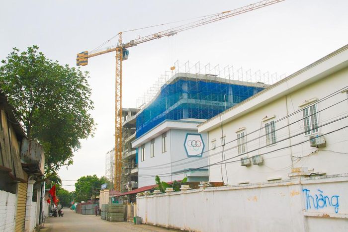 Trường Tiểu học, THCS và THPT Minh Châu đang được gấp rút thi công để đón học sinh bước vào năm học mới 2026 - 2027.