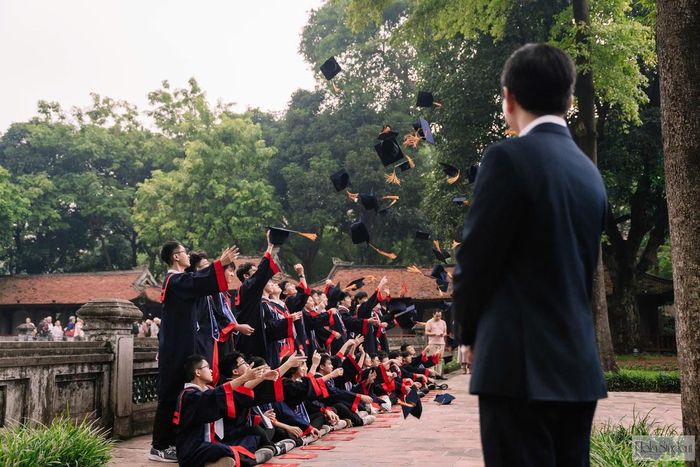 Đây là lần thứ 3 lớp học do thầy Phạm Ngọc Mai chủ nhiệm đạt thành tích 100% đỗ trường chuyên.