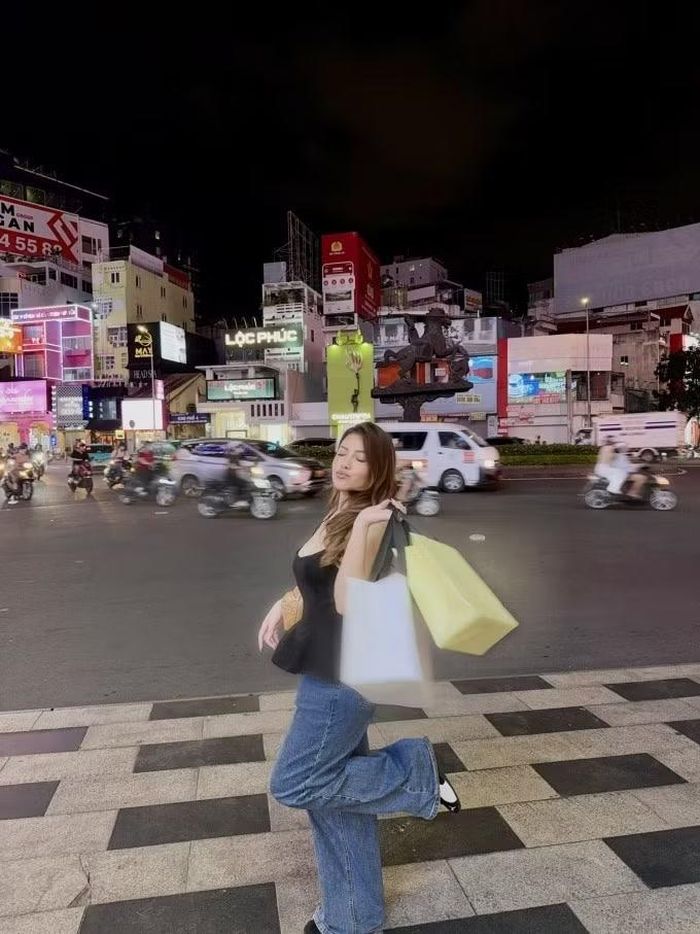 Krizia Sigua, người Philippines đu trend mua đồ local brand Việt tại TP.HCM